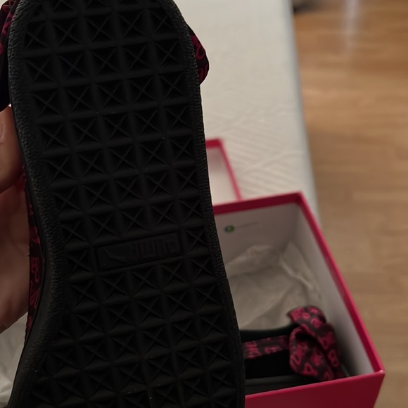 Puma Barbie shoes size 7 in women - Picture 4 of 4